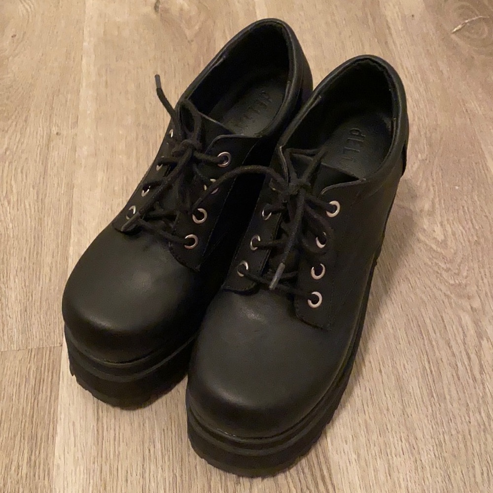 delias platform chunky heeled Mary Janes oxfords